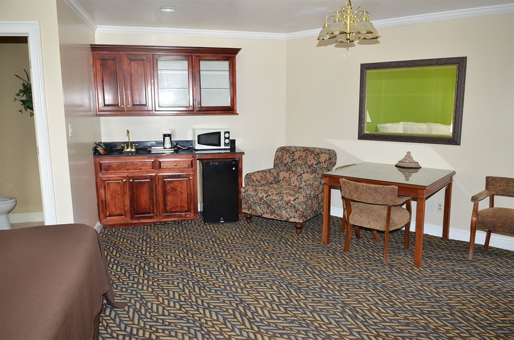 Winton Inn & Suites Barnwell ภายนอก รูปภาพ