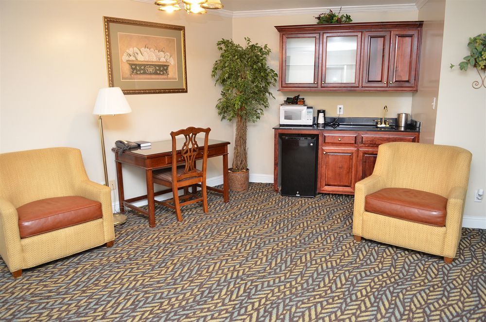 Winton Inn & Suites Barnwell ภายนอก รูปภาพ