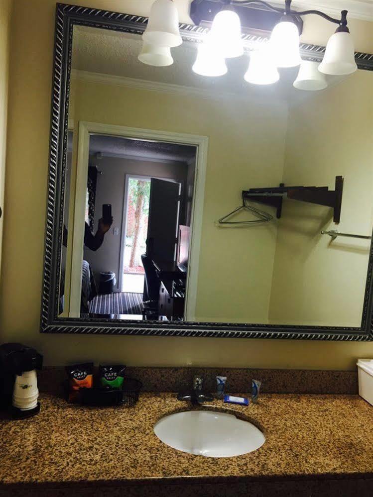 Winton Inn & Suites Barnwell ภายนอก รูปภาพ
