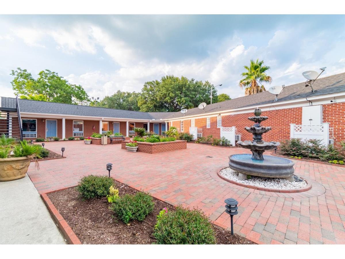 Winton Inn & Suites Barnwell ภายนอก รูปภาพ