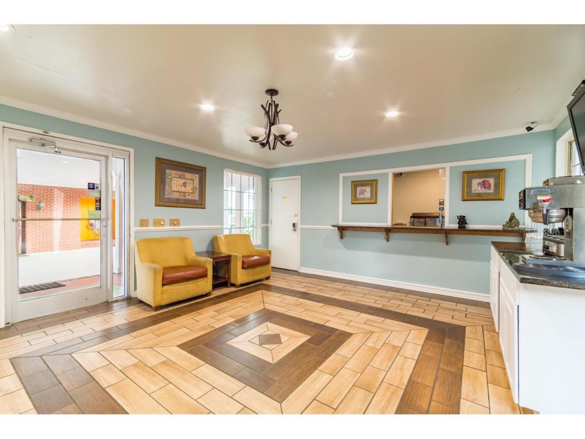 Winton Inn & Suites Barnwell ภายนอก รูปภาพ