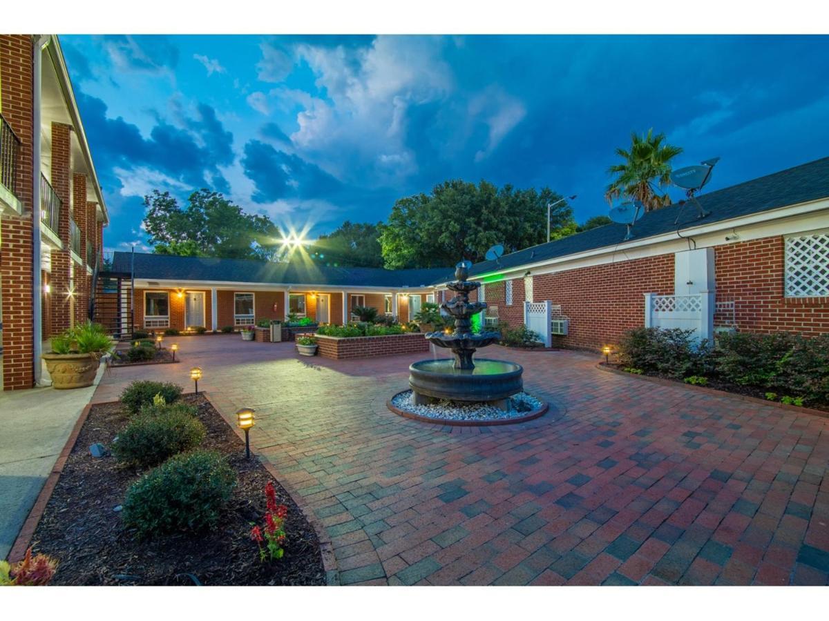 Winton Inn & Suites Barnwell ภายนอก รูปภาพ