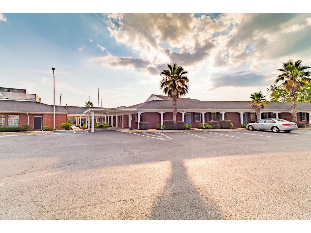 Winton Inn & Suites Barnwell ภายนอก รูปภาพ